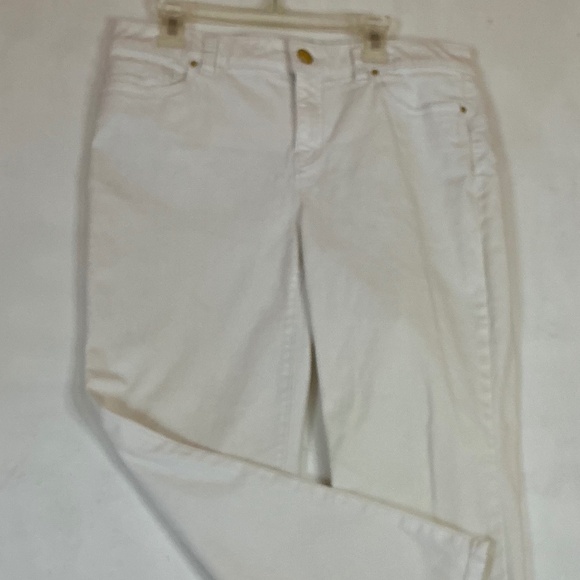 White Jeans Chico’s Uplifting So Slimming stretch size 0 (4) - Picture 1 of 5